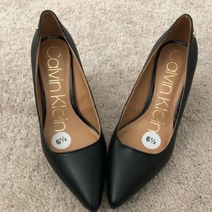 Clavin Klein shoes black pump